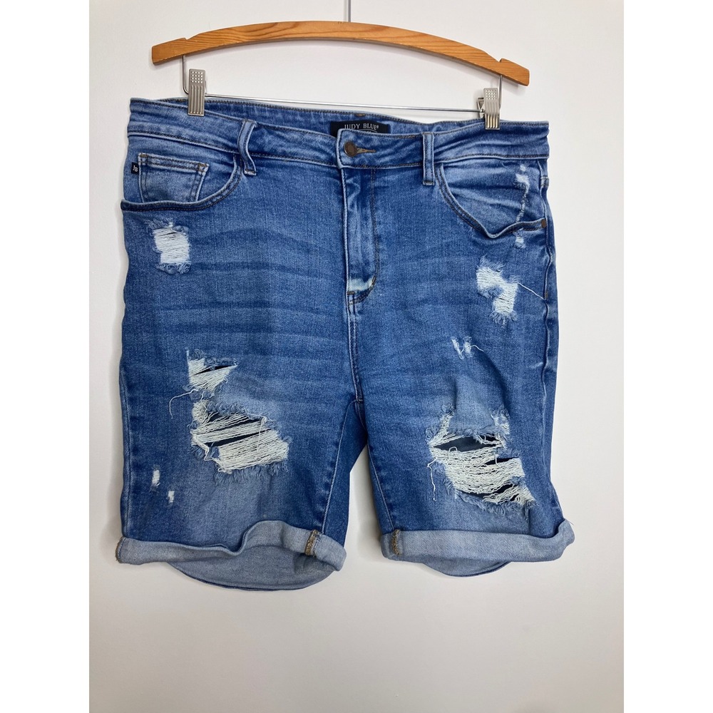 Judy Blue Denim Shorts Womens 1XL Blue Excellent Distressed Cuffed Bermuda